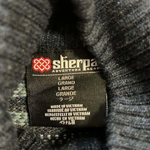 Sherpa Adventure Gear Pullover Mens Large for Sale. Used Like New Firm Price. - Picture 15 of 16